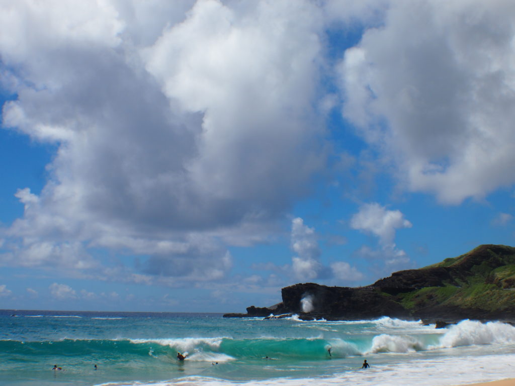 ハワイ　ハワイ旅行　サンディビーチ　オアフ島